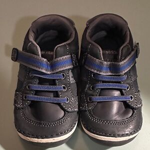 Stride Rite Kids Navy Blue Sneakers - Bin 15